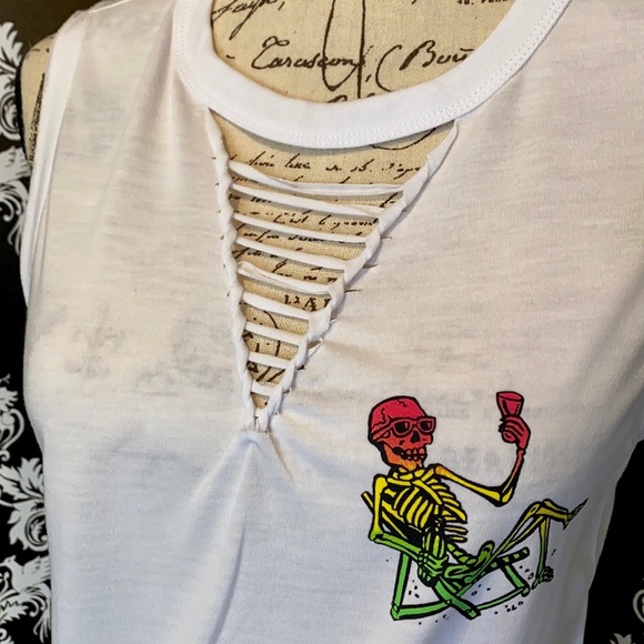 🌴 NWT! Cool Vacation Now Colorful Skeleton Tank! - Picture 7 of 10